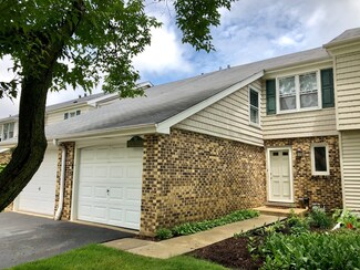 25W032 Keswick Ln, Naperville, IL 60540