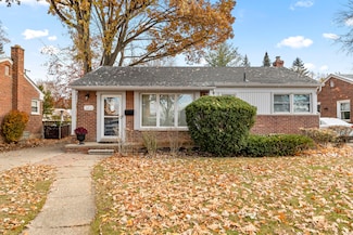 3131 Pelham St, Dearborn, MI 48124