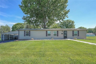 507 W 26th St, Higginsville, MO 64037