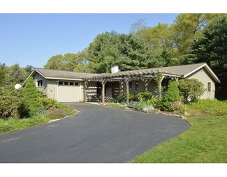 21 Turner Rd, Framingham, MA 01701