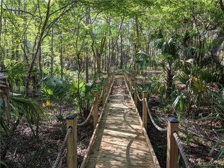 13651 W Foss Groves Path, Inglis, FL 34449