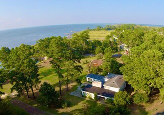 4579 Shelley Cove Ln, Chincoteague, VA 23336