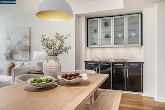 1655 N California Blvd Unit 205, Walnut Creek, CA 94596