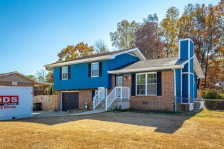573 Pinewood Cir, Fort Oglethorpe, GA 30742