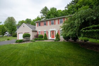 213 Sundew Dr, Schenectady, NY 12303