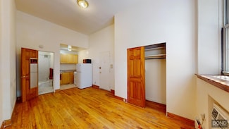 271 W 73rd St Unit 1A, New York, NY 10023