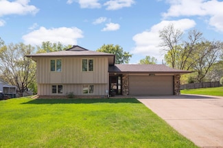 11438 Zea St NW, Coon Rapids, MN 55433
