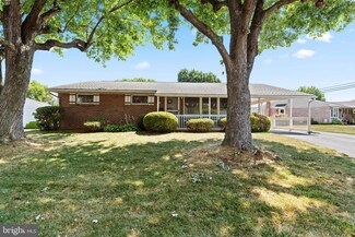 5236 Windsor Blvd, Mechanicsburg, PA 17055