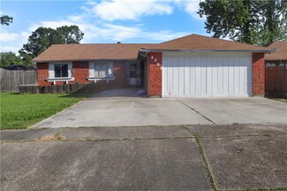 4064 S Woodbine St, Harvey, LA 70058