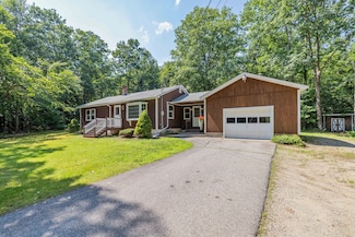 305 Elm St, Limerick, ME 04048