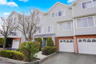 78 Admiralty Loop, Staten Island, NY 10309