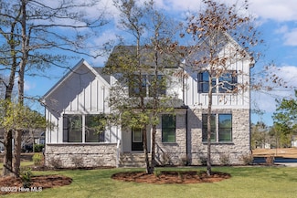 755 Hollybriar Loop Rd SE, Bolivia, NC 28422