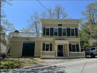 806 Gahbauer Rd Unit 2, Hudson, NY 12534