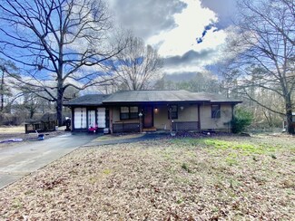 739 Houston Valley Rd, Tunnel Hill, GA 30755