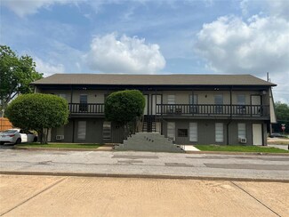 1217 Roosevelt St, Edmond, OK 73034