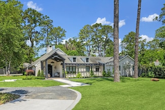 225 Millbrook St, Houston, TX 77024