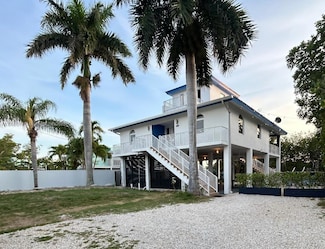 350 Hazel St, Key Largo, FL 33037