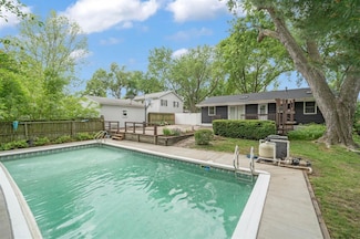 4151 55th St, Des Moines, IA 50310