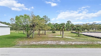 6601 Pine St, Buckingham, FL 33905