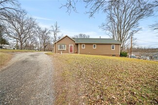 4525 SE 16th St, Des Moines, IA 50320