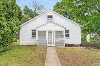 19 Pleasant View Ave, Washington, NJ 07882