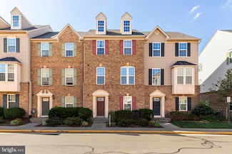 42616 Freistadt Square, Sterling, VA 20166