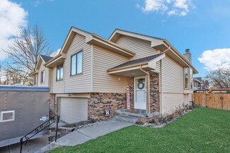 4902 Copper Creek Rd, Omaha, NE 68157