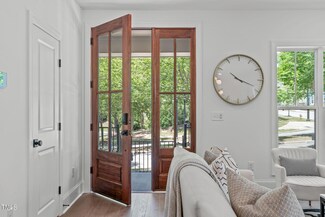 607 S Franklin St, Wake Forest, NC 27587