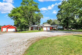 1502 N Matthews Rd, Greenwood, IN 46143