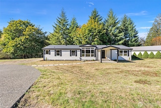 360 E Bay Heights Dr, Allyn, WA 98524