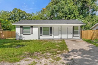 828 27th St NW, Winter Haven, FL 33881