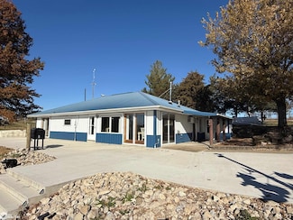 14322 Route J40, Milton, IA 52570