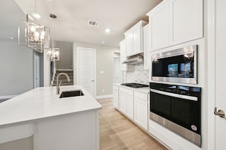 141 Bay Bridge Ct, Montgomery, TX 77316