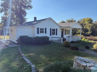 8208 Lawyers Rd, Charlotte, NC 28227