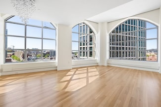 360 Newbury St Unit 705, Boston, MA 02115