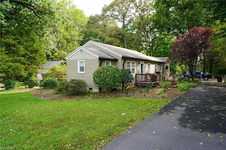 3424 Royalton St, Winston Salem, NC 27104