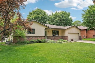 1852 13th Ave W, Shakopee, MN 55379