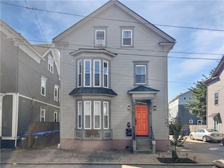 122 Willow St, Providence, RI 02909