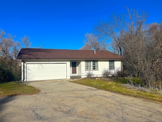 280 County Road B, Fontana, WI 53125