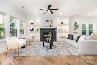 2224 Highland St, Charlotte, NC 28208