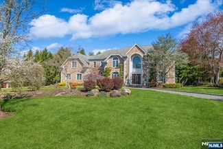 6 Lone Cedar Way, Old Tappan, NJ 07675