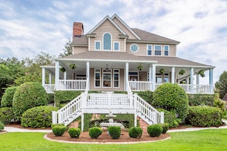 1802 Canal Dr, Moncks Corner, SC 29461
