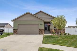 5409 47th Ave S, Fargo, ND 58104