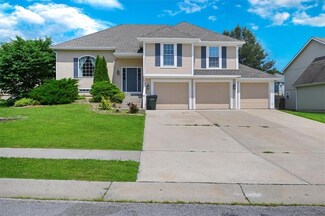 2415 S 24th St, Leavenworth, KS 66048