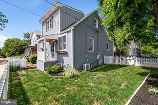212 E Glebe Rd, Alexandria, VA 22305
