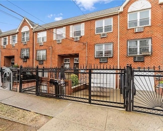 643 Underhill Ave, Bronx, NY 10473