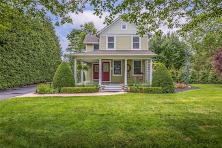 50 Liberty St, Patchogue, NY 11772