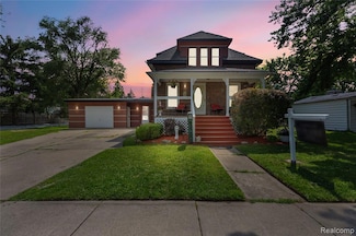 23700 Allor St, Saint Clair Shores, MI 48082
