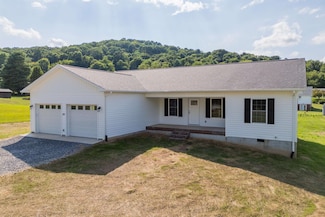 205 Ivanhoe Rd, Fort Chiswell, VA 24360