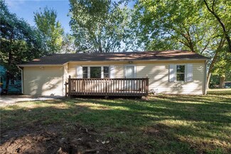 5702 NE 62nd St, Kansas City, MO 64119